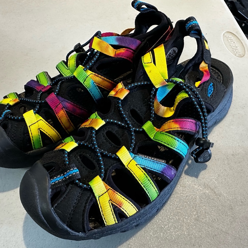 Keen Women’s Whisper Tie dye Sandals 8.5